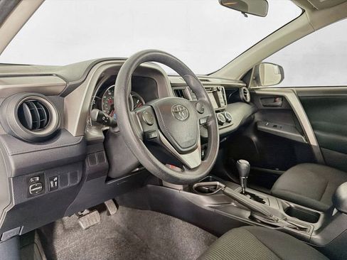Used 2016 Toyota RAV4 LE FWD image 11