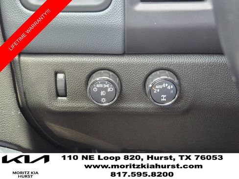 Used 2022 Chevrolet Colorado Z71 AWD/4WD image 24