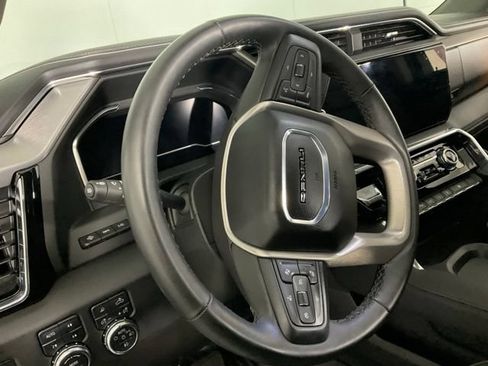 Used 2025 GMC Sierra 3500 Denali w/ Denali Reserve Package AWD/4WD image 23