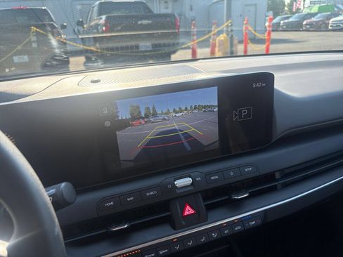 Used 2025 Kia K4 FWD image 23
