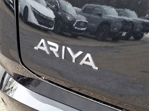Used 2024 Nissan Ariya AWD image 31