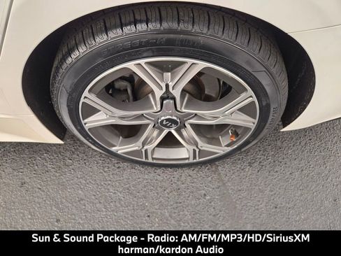 Used 2021 Kia Stinger GT-Line w/ Sun & Sound Package RWD image 14