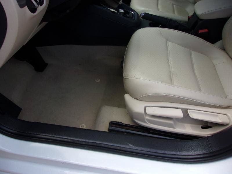 Used 2015 Volkswagen Jetta SE FWD image 17