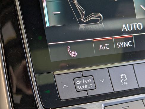 Used 2022 Audi Q7 Premium Plus w/ Premium Plus Package image 37