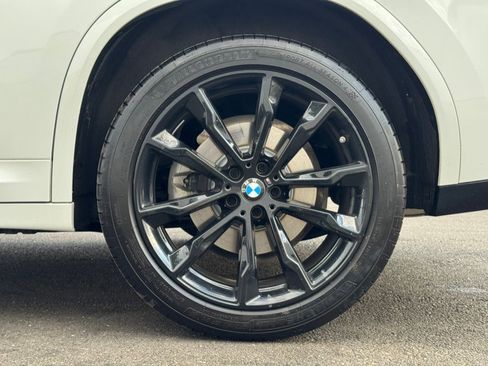 Used 2023 BMW X4 xDrive30i w/ M Sport Package 2 w/ M Sport Package AWD/4WD image 16