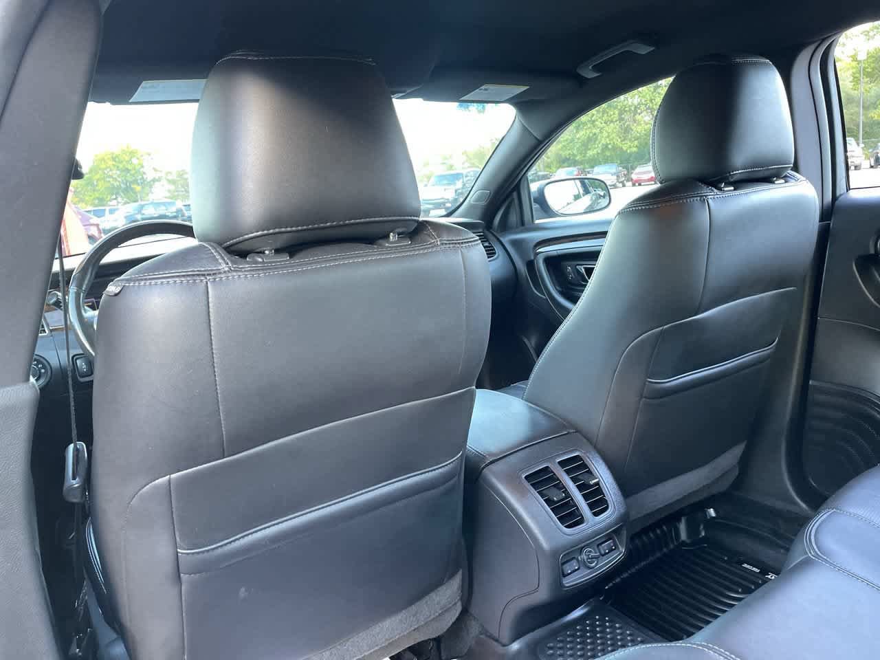 Used 2013 Ford Taurus Limited FWD image 19