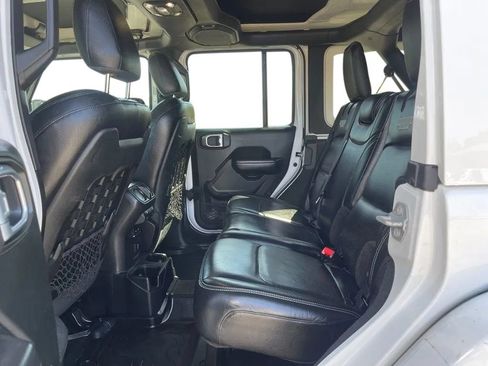 Used 2020 Jeep Wrangler Unlimited Rubicon AWD/4WD image 17