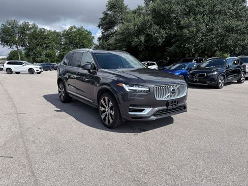 Certified 2025 Volvo XC90 T8 Ultra w/ Lounge Package AWD/4WD image 5