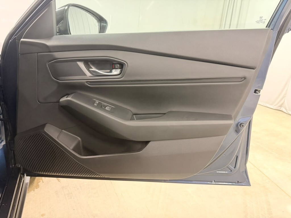 Certified 2025 Honda Accord SE image 36