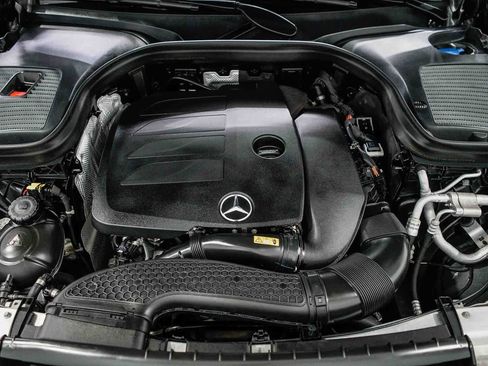 Certified 2022 Mercedes-Benz GLC 300 image 27