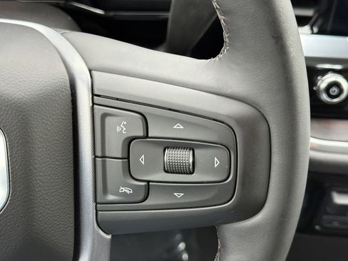 Used 2025 GMC Sierra 1500 SLT AWD/4WD image 10