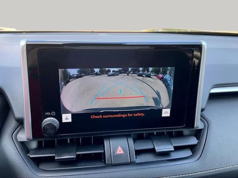 Used 2024 Toyota RAV4 XLE FWD image 28