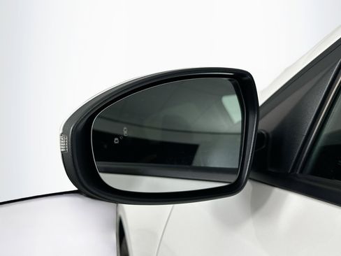 Used 2024 Kia Forte LXS w/ LXS Technology Package FWD image 16