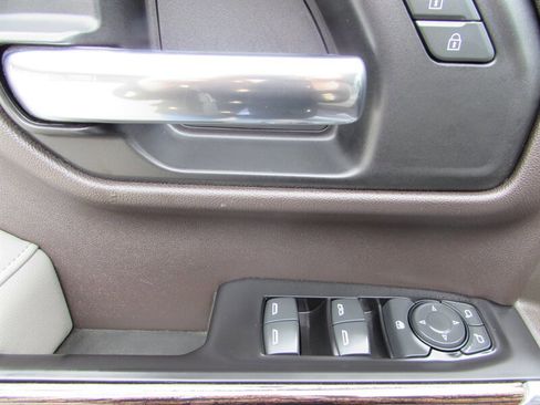 Used 2019 GMC Sierra 1500 SLE w/ SLE Value Package AWD/4WD image 15