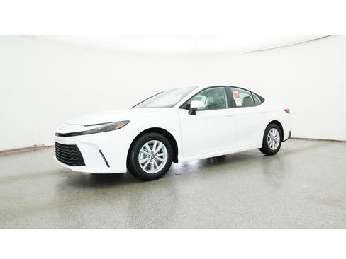 New 2026 Toyota Camry LE image 17
