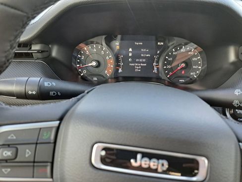 New 2026 Jeep Compass Latitude image 13