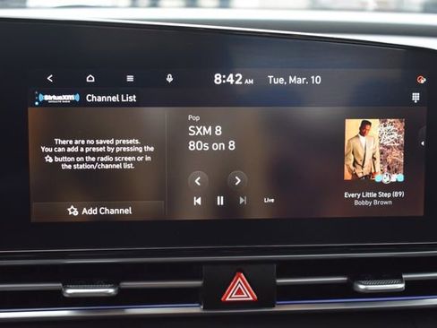 Used 2025 Hyundai Elantra SEL image 24