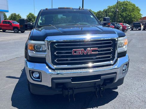 Used 2015 GMC Sierra 2500 SLE w/ SLE Preferred Package AWD/4WD image 8