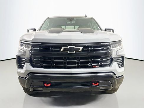 Used 2024 Chevrolet Silverado 1500 LT Trail Boss w/ Convenience Package II AWD/4WD image 2