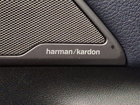 Used 2018 BMW M550i xDrive image 31