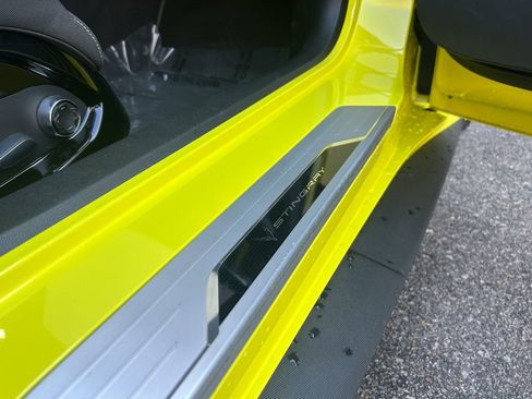 Used 2021 Chevrolet Corvette Stingray Premium Cpe w/ Z51 Performance Package image 21