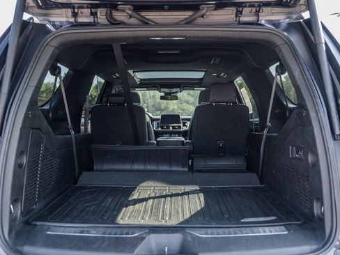 Used 2023 GMC Yukon XL AT4 w/ AT4 Premium Package image 12