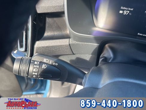 Used 2023 Volvo XC40 Recharge Ultimate image 36