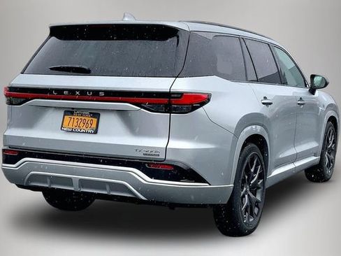 Used 2026 Lexus TX 500h AWD w/ Technology Package image 10