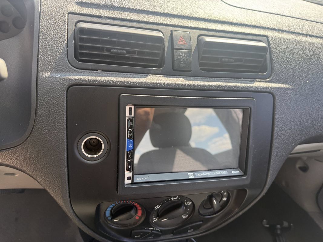 Used 2007 Ford Focus SE FWD image 8