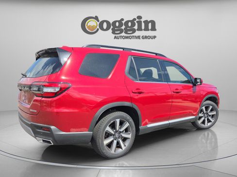 New 2025 Honda Pilot Touring image 6