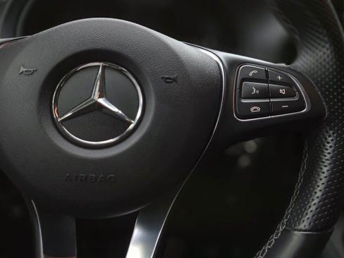 Used 2023 Mercedes-Benz Metris Passenger image 23