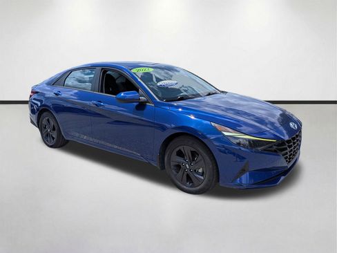 Used 2022 Hyundai Elantra SEL FWD image 2