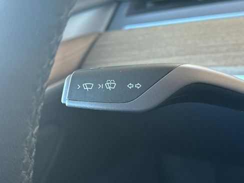 Used 2023 Tesla Model Y Long Range image 32