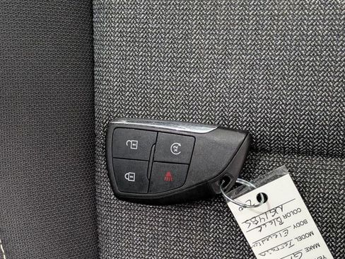 Used 2025 GMC Terrain Elevation AWD/4WD image 17