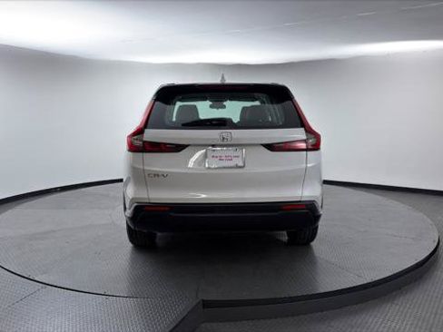 Used 2024 Honda CR-V LX image 7