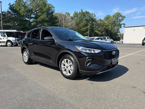 Used 2025 Ford Escape Active FWD image 4