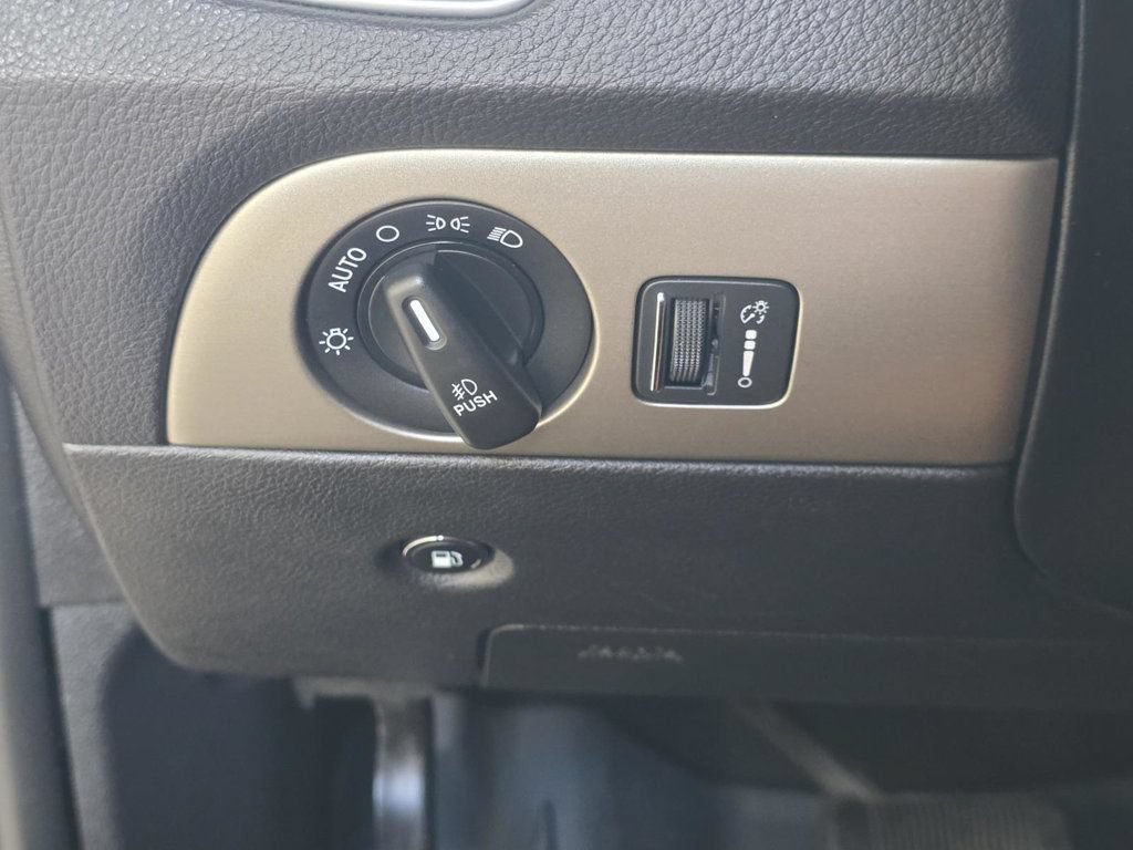 Used 2019 Dodge Durango SXT RWD image 19