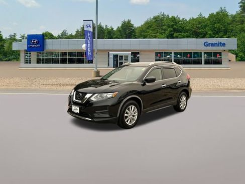 Used 2019 Nissan Rogue SV AWD/4WD image 2