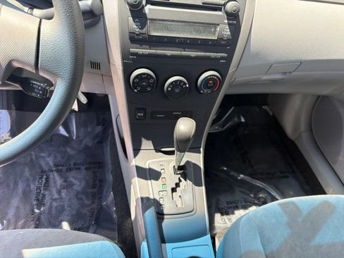Used 2009 Toyota Corolla FWD image 13