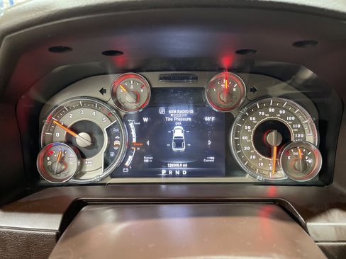 Used 2015 RAM 1500 Laramie Longhorn w/ Convenience Group AWD/4WD image 26