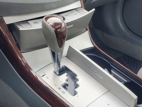 Used 2009 Toyota Avalon Limited image 21