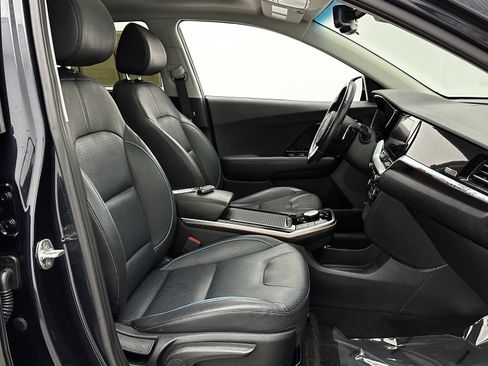 Used 2022 Kia Niro EX Premium image 37