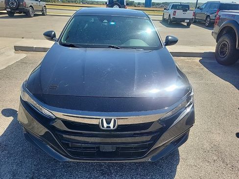 Used 2018 Honda Accord Sport image 3