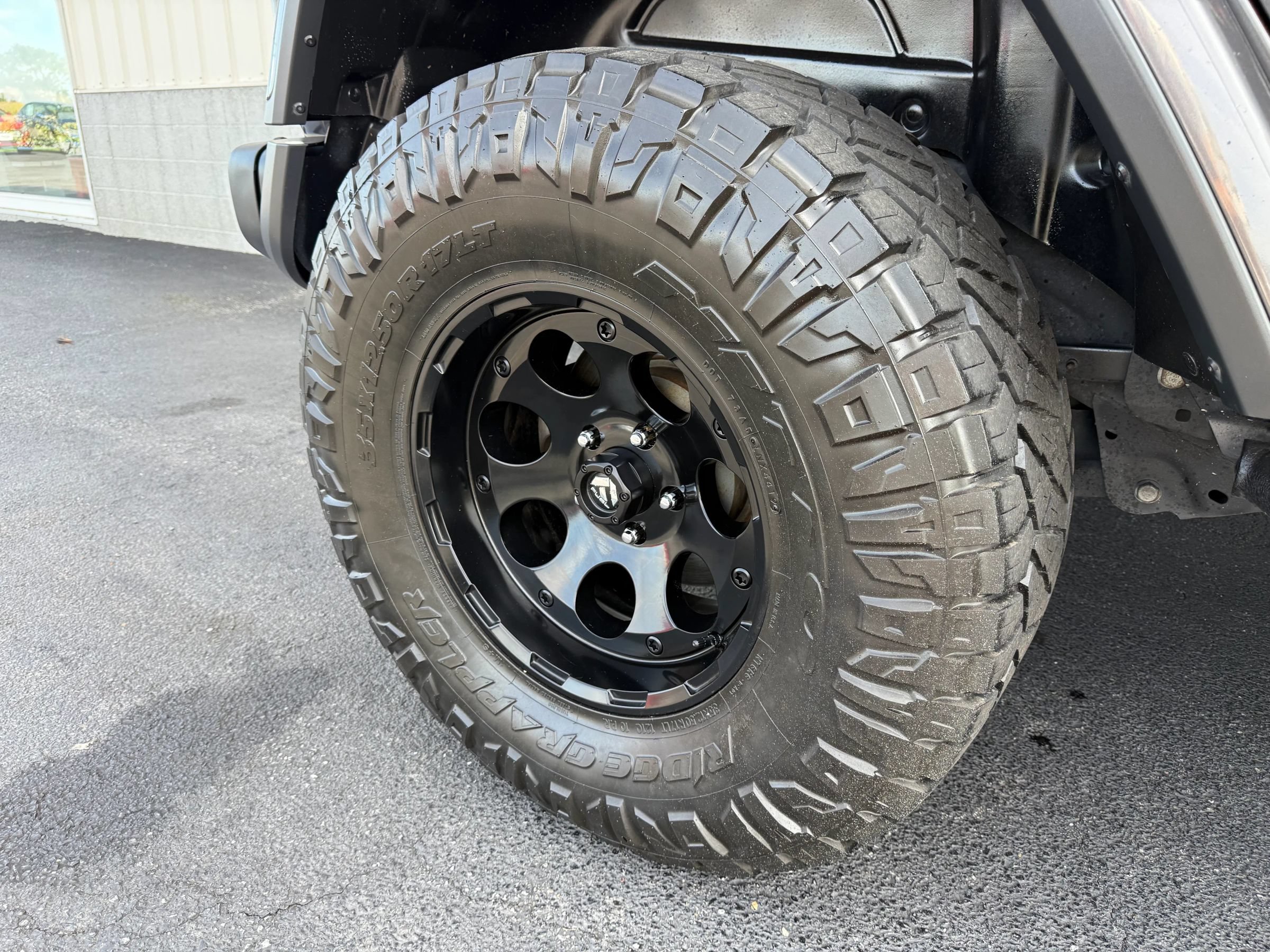 Used 2020 Jeep Wrangler Unlimited Rubicon w/ Dual Top Group AWD/4WD image 16