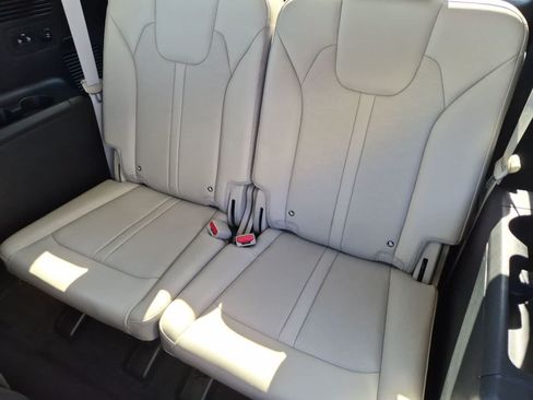 Used 2024 Kia Sorento S FWD image 38