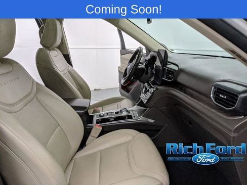 Certified 2023 Ford Explorer Platinum w/ Technology Package image 22