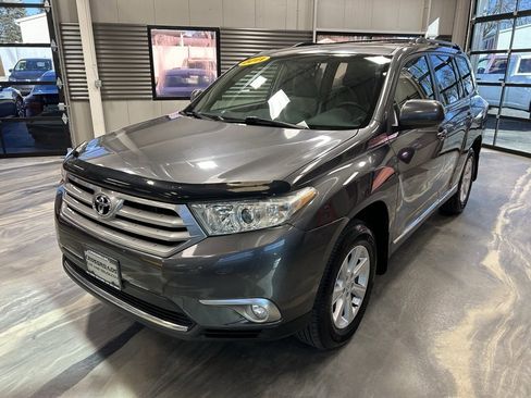 Used 2011 Toyota Highlander SE image 4