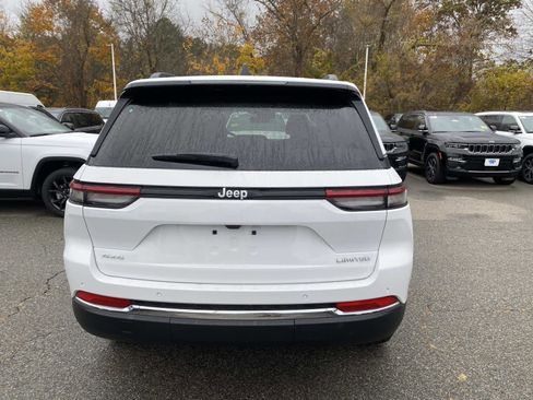 New 2025 Jeep Grand Cherokee Limited image 4