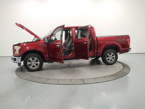Used 2015 Ford F150 XLT w/ Equipment Group 302A Luxury AWD/4WD image 13