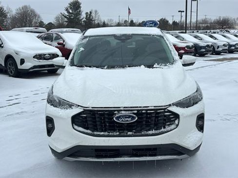 Used 2024 Ford Escape Platinum w/ Premium Technology Package image 5